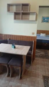 Postel nebo postele na pokoji v ubytování Guest House Vila Frýdštejn