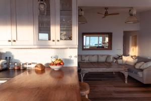 Fotografie z fotogalerie ubytování Beachfront best views villa in Punta Paloma, Tarifa v destinaci Tarifa