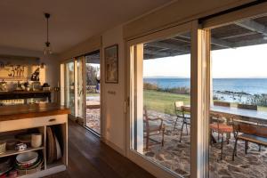 Fotografie z fotogalerie ubytování Beachfront best views villa in Punta Paloma, Tarifa v destinaci Tarifa