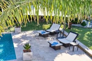 Bazén v ubytovaní Villa avec piscine privée - Golf de St Tropez alebo v jeho blízkosti