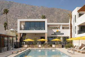 Bazén v ubytování Drift Palm Springs, a Member of Design Hotels nebo v jeho okolí