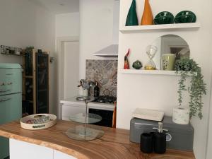 A kitchen or kitchenette at La fermata del bus