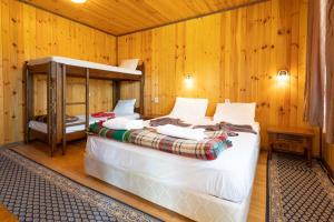 Gallery image of Guest Houses Apriltsi in Kravenik +26 photos