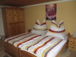 Postel nebo postele na pokoji v ubytování Ferienhaus Schwarzenbacher