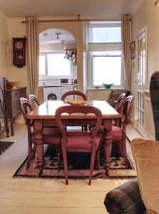 Posezení v ubytování Fisherman's Cottage