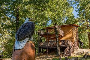 Zahrada ubytování Lil' Treehouse Cabin