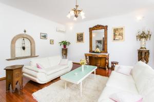 Posedenie v ubytovaní Villa Marini Dvori - with free parking
