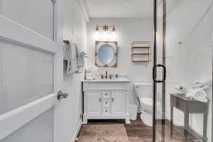 Koupelna v ubytování Blue Moon Cottage + 57 fotografií