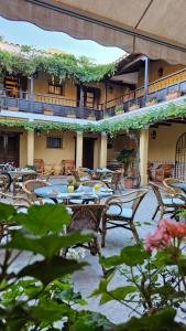 Balkón nebo terasa v ubytování Villa Vicuña Cafayate Boutique Hotel