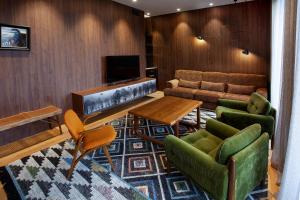 Μια τηλεόραση ή/και κέντρο ψυχαγωγίας στο Room 12