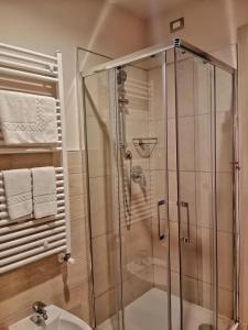 A bathroom at Relais Totì BeB bed e breakfast