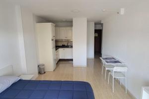 Kuchyň nebo kuchyňský kout v ubytování Comodoro Los Cristianos 302T
