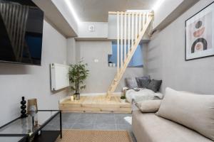 FOUR Bedroom Apartment, Old Town Bucharest