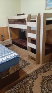 Postel nebo postele na pokoji v ubytování Guest House Vila Frýdštejn + 16 fotografií