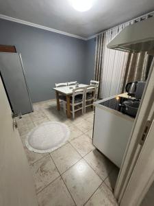 Kuchyň nebo kuchyňský kout v ubytování Downtown Retreat "Spiranca"