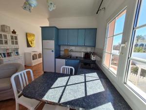 A kitchen or kitchenette at CASA SOL by Maria