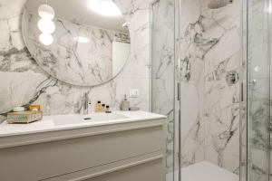 Koupelna v ubytování Portanova Luxury Home + 27 fotografií