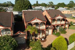 Το κτήριο όπου στεγάζεται  η παραθεριστική κατοικία +12 φωτογραφίες