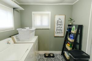 Gambar di galeri bagi Historic Revival 2BR Midtown Memphis Free Parking Fast Wifi Free Parking Yes Pets di Memphis +33 gambar