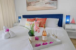 Sapphire Oasis- Heavenly Ocean View and Resort客房内的一张或多张床位