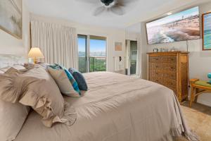 Sapphire Oasis- Heavenly Ocean View and Resort客房内的一张或多张床位