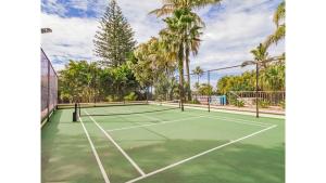 Tennis and/or squash facilities at Royal Palm 19 or nearby