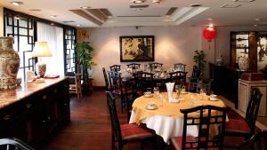 Avari Towers Karachi餐厅或其他用餐的地方
