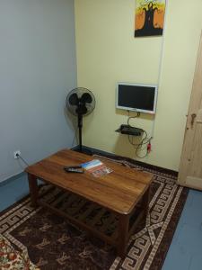 TV a/nebo společenská místnost v ubytování HOTEL BADINCA Alojamento Low Cost in Bissau avenida FRANCISCO MENDES