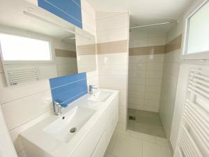 Koupelna v ubytování Maison Bretignolles-sur-Mer, 3 pièces, 4 personnes - FR-1-231-282