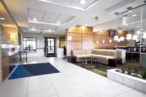 Kuchyň nebo kuchyňský kout v ubytování Holiday Inn Express Adrian by IHG