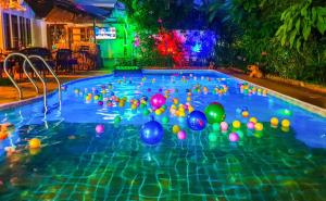 Bazén v ubytování Siri Villas Pattaya nebo v jeho okolí