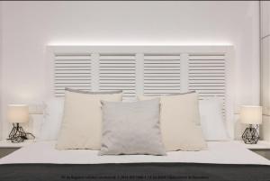 Posteľ alebo postele v izbe v ubytovaní Catalonia Square Terrace & 5 bathrooms 5BD-5BTH