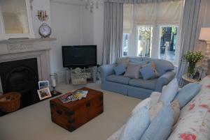 A seating area at Springdale Guest House 