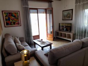 Posedenie v ubytovaní CASA CAMELIA