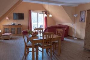 TV a/nebo společenská místnost v ubytování Villa-Senta-Apartment-12