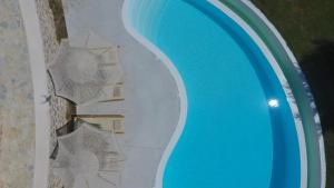 Bazén v ubytovaní Luxury Villa Happynest alebo v jeho blízkosti
