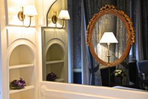 Koupelna v ubytování Carlton Lausanne Boutique Hôtel