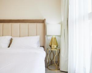 Postelja oz. postelje v sobi nastanitve Luxury 2 bedroom apartment in Madinat Jumeirah Living