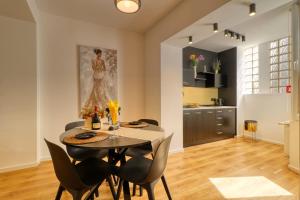 Η κουζίνα ή μικρή κουζίνα στο Historical Center by 4EL