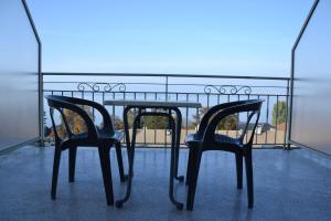 Un balcón o terraza de Hôtel Evian Express - Terminus
