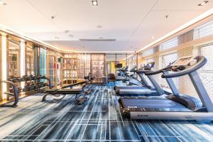 Фитнес център и/или фитнес съоражения в Atour S Hotel Shenzhen Nanshan Qianhai