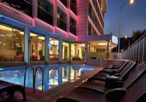 Bazén v ubytování Arbatt Marmaris Hotel nebo v jeho okolí