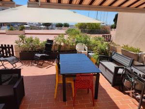 Balkón alebo terasa v ubytovaní Magnifique appart neuf 6 pers CLIMATISE grande terrasse amenagee