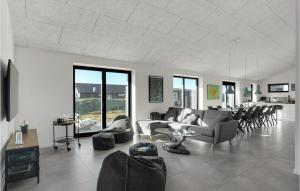 Fitness centrum a/nebo fitness zařízení v ubytování Beautiful Home In Thisted With Sauna