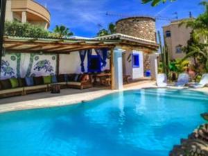 Bazén v ubytování Villa en Ibiza nebo v jeho okolí