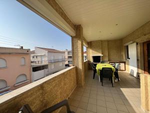 Balkón alebo terasa v ubytovaní T4 Centre-Ville, 8 Pers, Terrasse, Parking, à 200m Plage/Commerces - FR-1-701-49