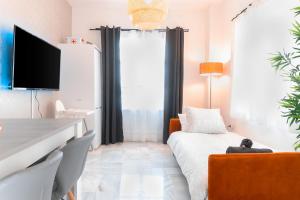 Kép Downtown Duplex with Jacuzzi & Private Terrace szállásáról Sevillában a galériában Még 34 kép