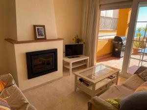 Fotografia z galérie ubytovania 3 Bedroom apartment with beautiful sea views v destinácii Manilva