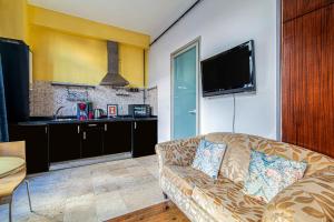 Kép Centrally Located Perfect Studio Flat in Beyoglu szállásáról Isztambulban a galériában Még 4 kép