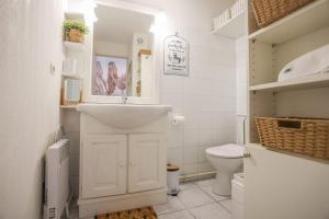 Kúpeľňa v ubytovaní IMMOGROOM - Best place in Cannes Center - AC - 5 min from beaches